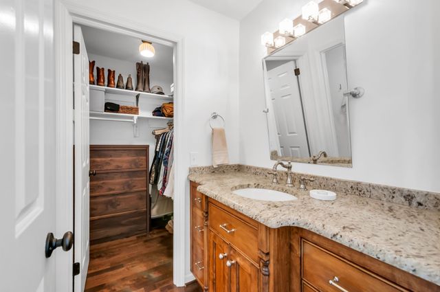 2212 Isaac Ln, Franklin, TN 37064