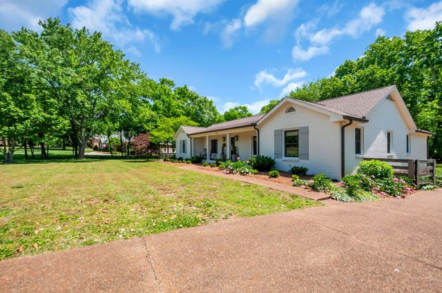 2212 Isaac Ln, Franklin, TN 37064