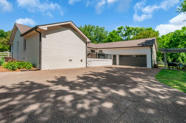 2212 Isaac Ln, Franklin, TN 37064