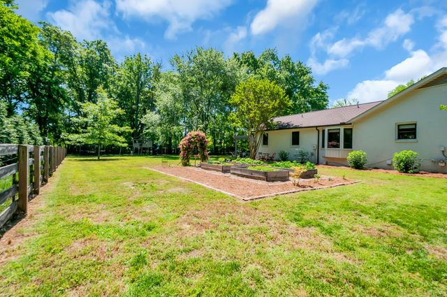 2212 Isaac Ln, Franklin, TN 37064