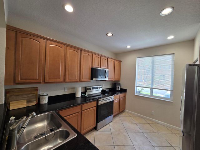 3018 N EVERGREEN Circle, Boynton Beach, FL 33426