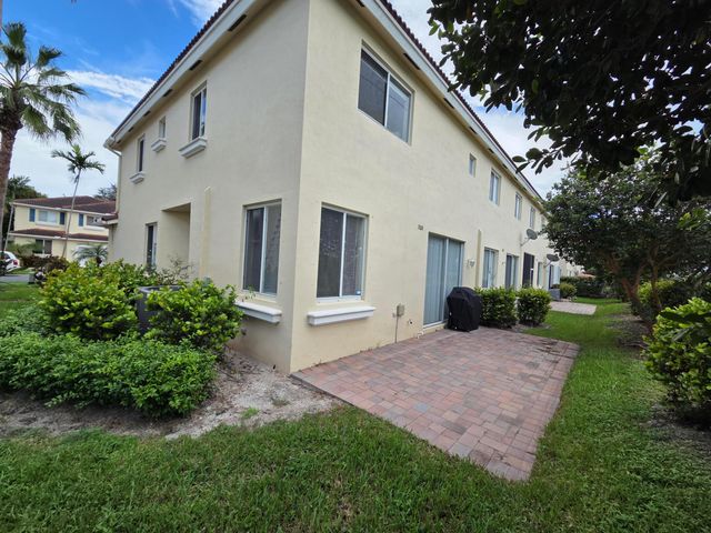 3018 N EVERGREEN Circle, Boynton Beach, FL 33426