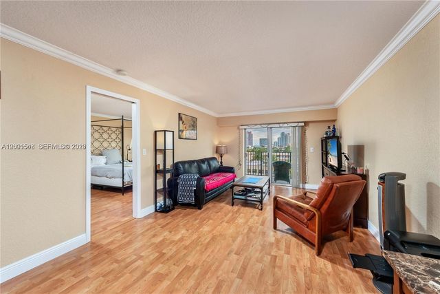 1000 Michigan Ave 704, Miami Beach, FL 33139