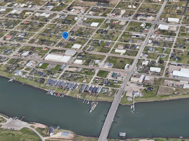 101 S Avenue C, Freeport, TX 77541