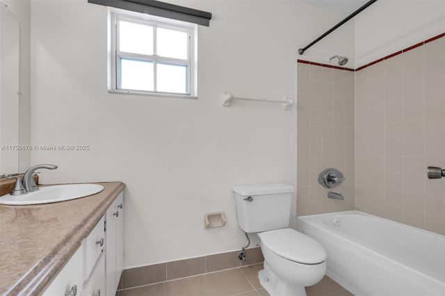 29 Santillane Ave 7, Coral Gables, FL 33134