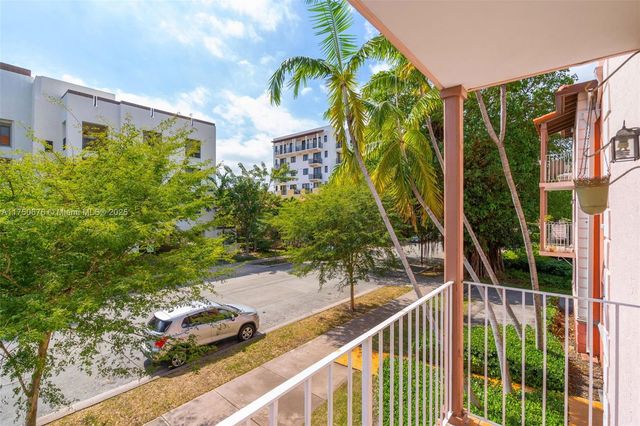 29 Santillane Ave 7, Coral Gables, FL 33134