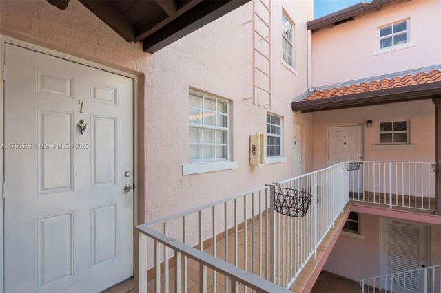 29 Santillane Ave 7, Coral Gables, FL 33134
