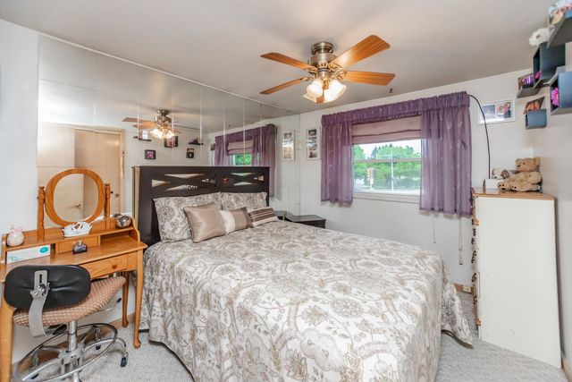 5938 W 83rd Street, Burbank, IL 60459