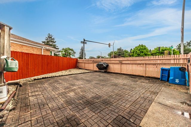 5938 W 83rd Street, Burbank, IL 60459