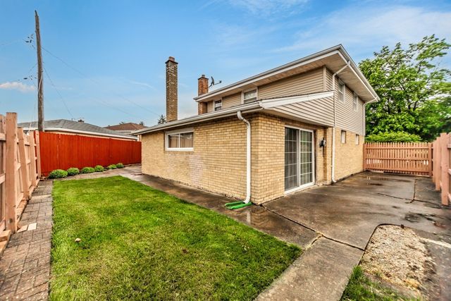 5938 W 83rd Street, Burbank, IL 60459