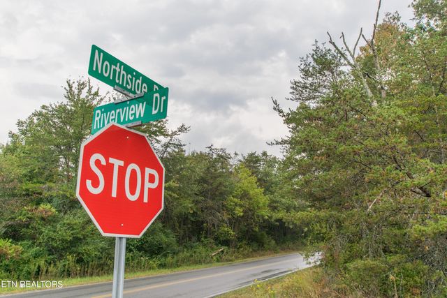 N Main St, Crossville, TN 38555