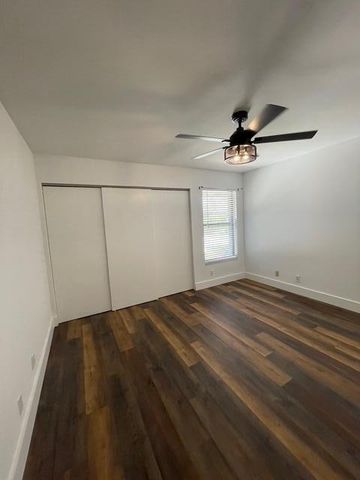 800 Kintyre Court, Palm Beach Gardens, FL 33418