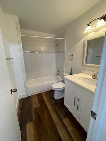 800 Kintyre Court, Palm Beach Gardens, FL 33418