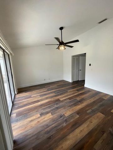 800 Kintyre Court, Palm Beach Gardens, FL 33418