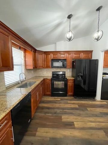 800 Kintyre Court, Palm Beach Gardens, FL 33418