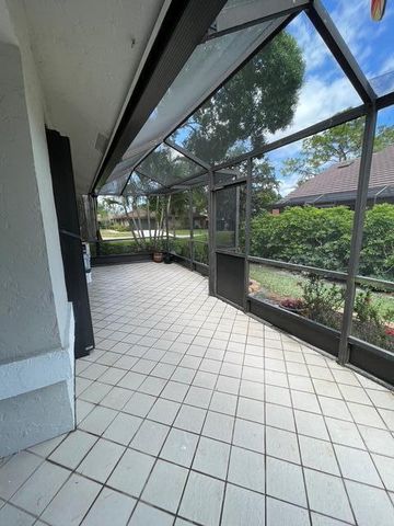 800 Kintyre Court, Palm Beach Gardens, FL 33418