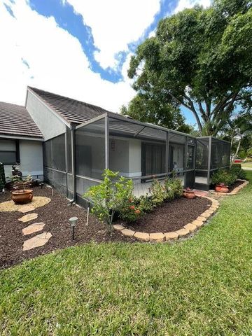 800 Kintyre Court, Palm Beach Gardens, FL 33418