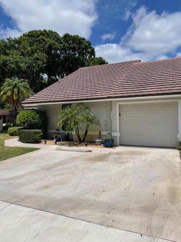 800 Kintyre Court, Palm Beach Gardens, FL 33418