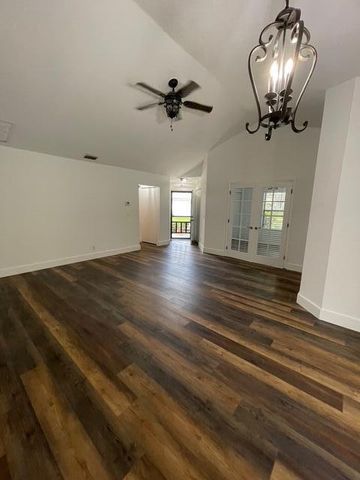 800 Kintyre Court, Palm Beach Gardens, FL 33418