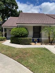 800 Kintyre Court, Palm Beach Gardens, FL 33418