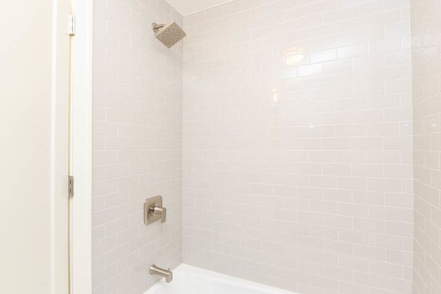 640 W WRIGHTWOOD Avenue 107, Chicago, IL 60614