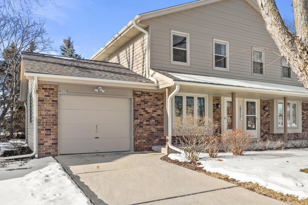 6609 Radburn LANE, Greendale, WI 53129