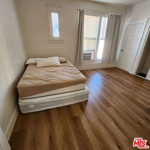 341 S Western Avenue 2, Los Angeles, CA 90020