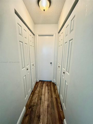 445 NE 195th St 429, Miami, FL 33179