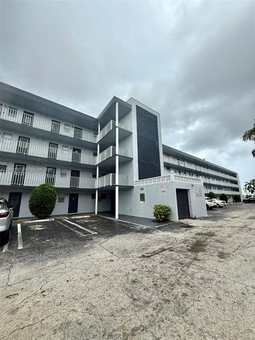 445 NE 195th St 429, Miami, FL 33179