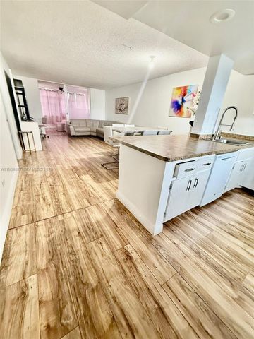 445 NE 195th St 429, Miami, FL 33179