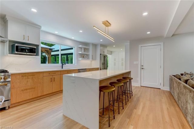 1211 Lakewood Drive, Greensboro, NC 27410
