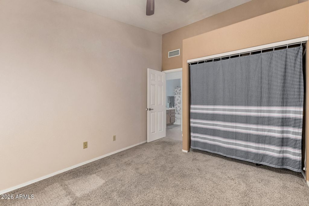 Image 22 of property listing at 14842 S 46TH Place, Phoenix, AZ 85044