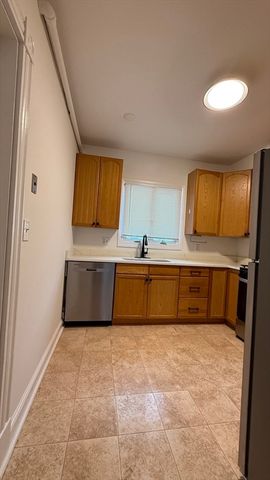 608 Franklin 2, Melrose, MA 02176