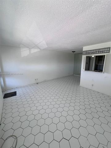 89 Berkshire D 89, West Palm Beach, FL 33417