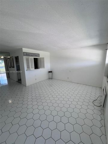 89 Berkshire D 89, West Palm Beach, FL 33417