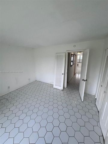 89 Berkshire D 89, West Palm Beach, FL 33417