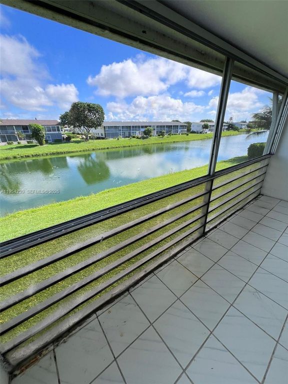 89 Berkshire D 89, West Palm Beach, FL 33417