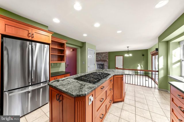 102 MANOR DR, Kennett Square, PA 19348