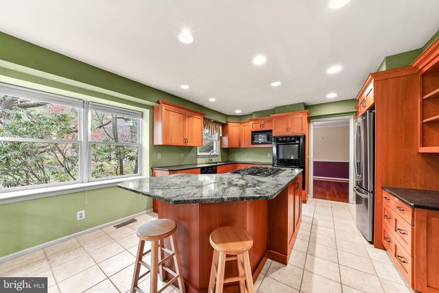 102 MANOR DR, Kennett Square, PA 19348