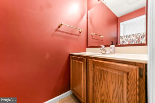 102 MANOR DR, Kennett Square, PA 19348