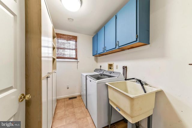 102 MANOR DR, Kennett Square, PA 19348