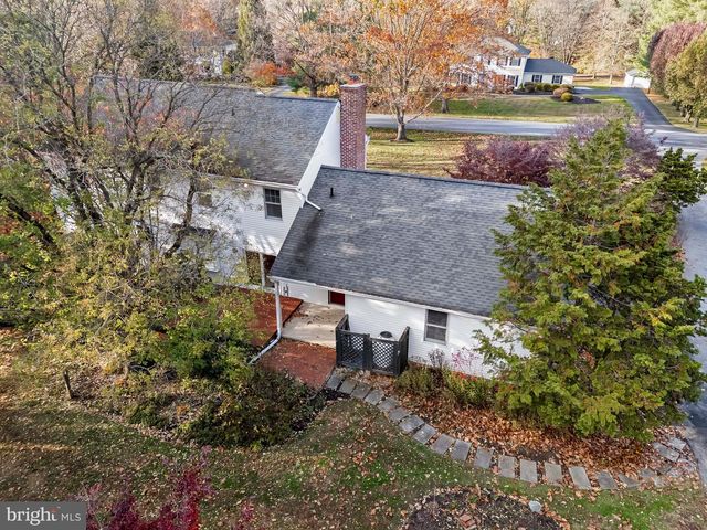 102 MANOR DR, Kennett Square, PA 19348