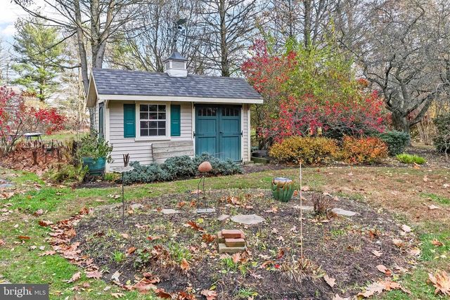 102 MANOR DR, Kennett Square, PA 19348