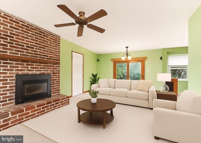 102 MANOR DR, Kennett Square, PA 19348