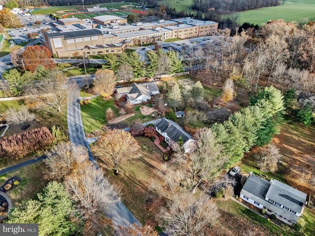 102 MANOR DR, Kennett Square, PA 19348