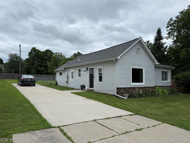 134 2nd Street, Lapeer, MI 48455