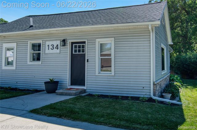 134 2nd Street, Lapeer, MI 48455
