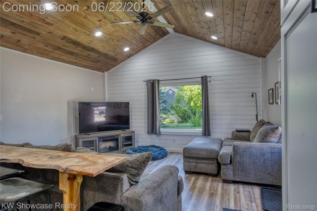 134 2nd Street, Lapeer, MI 48455