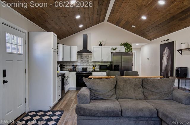 134 2nd Street, Lapeer, MI 48455