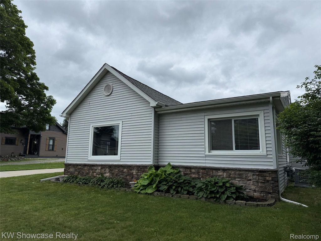 134 2nd Street, Lapeer, MI 48455